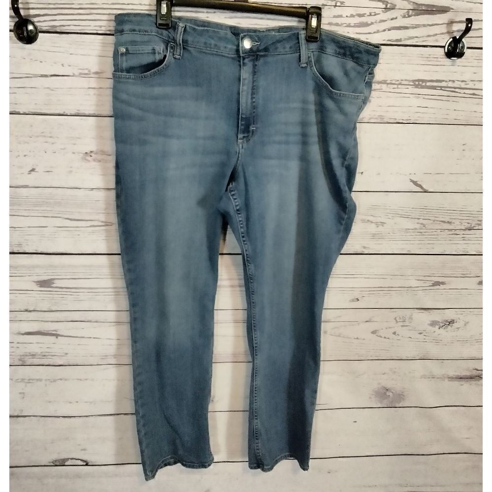 "Lee" woman's faded jeans 